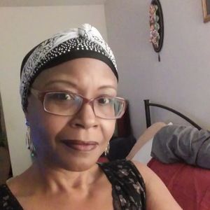 Meet your Posher, Angela